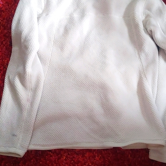 Patagonia pull over - Picture 3 of 4